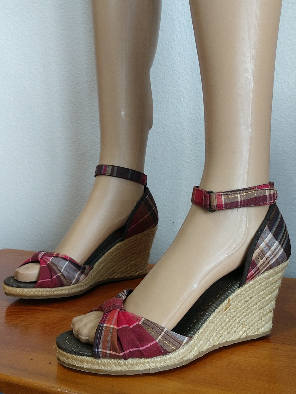 Rocket Dog Plaid Red Brown Tan Wedge Sandals